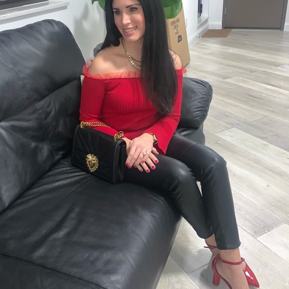 Meet your Posher, Dani - Picture 6 of 6